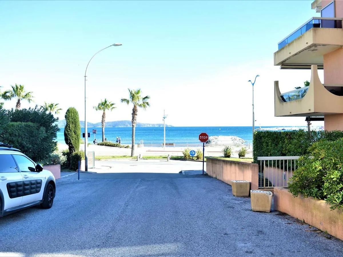 Appartement Climatise 2 Pieces Avec Balcon Et Garage Privatif A Cavalaire-Sur-Mer - Fr-1-226B-101 0*,